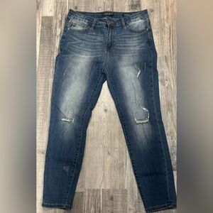 Judy Blue Relaxed Fit Denim Jeans. Size 31 like new